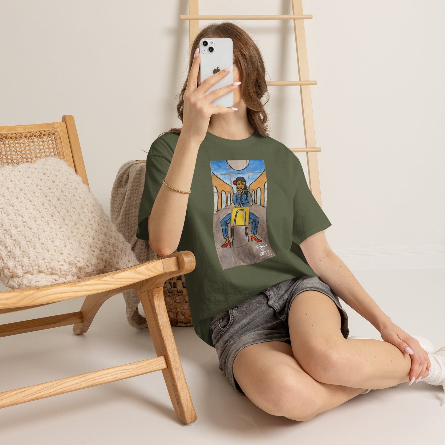 El Bayya / The Queen : Unisex Heavy Cotton Tee